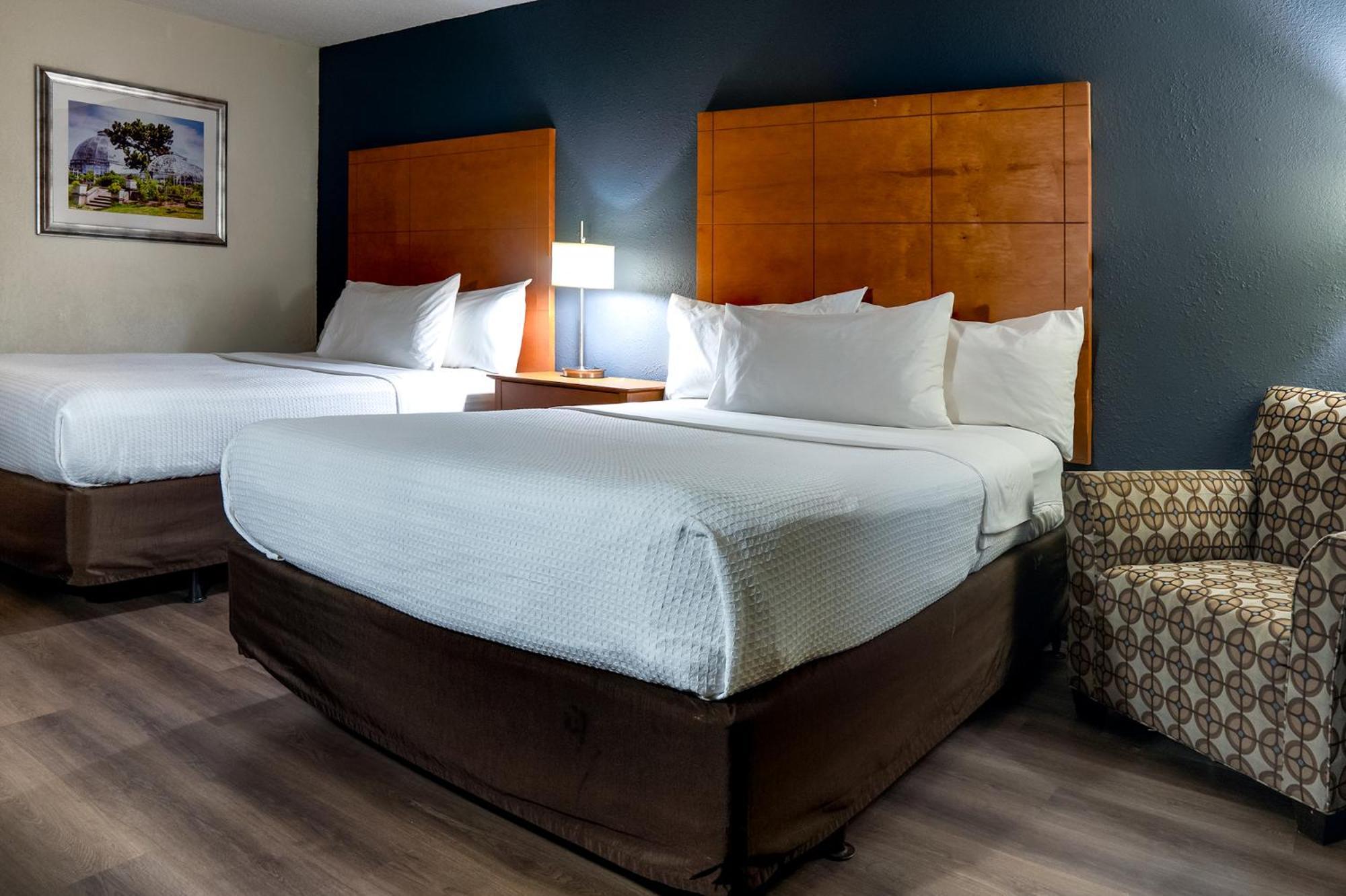 Ferndale American Inn & Suites מראה חיצוני תמונה