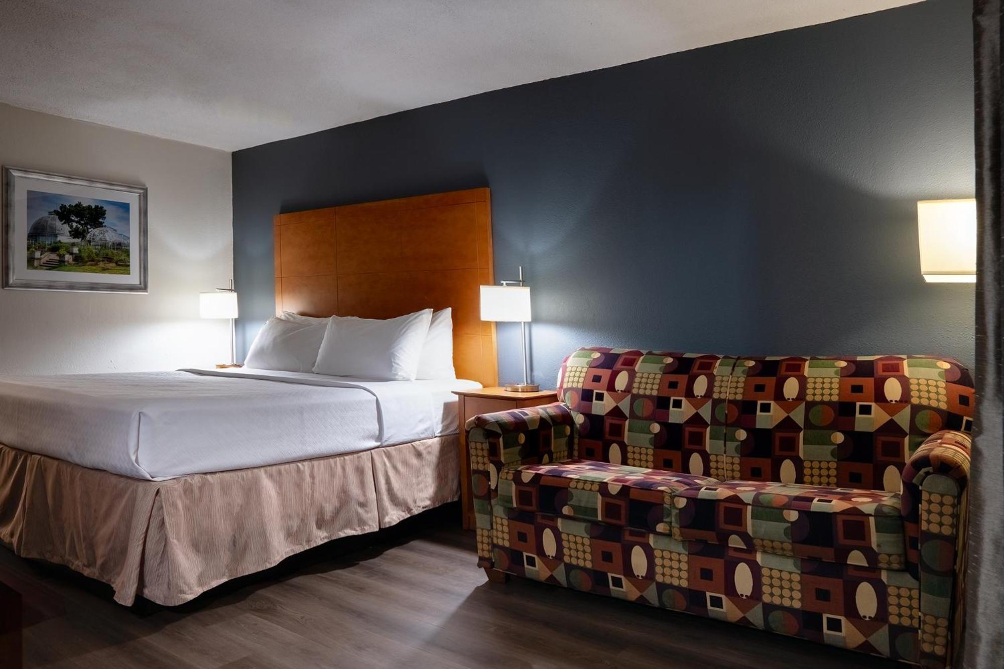 Ferndale American Inn & Suites מראה חיצוני תמונה